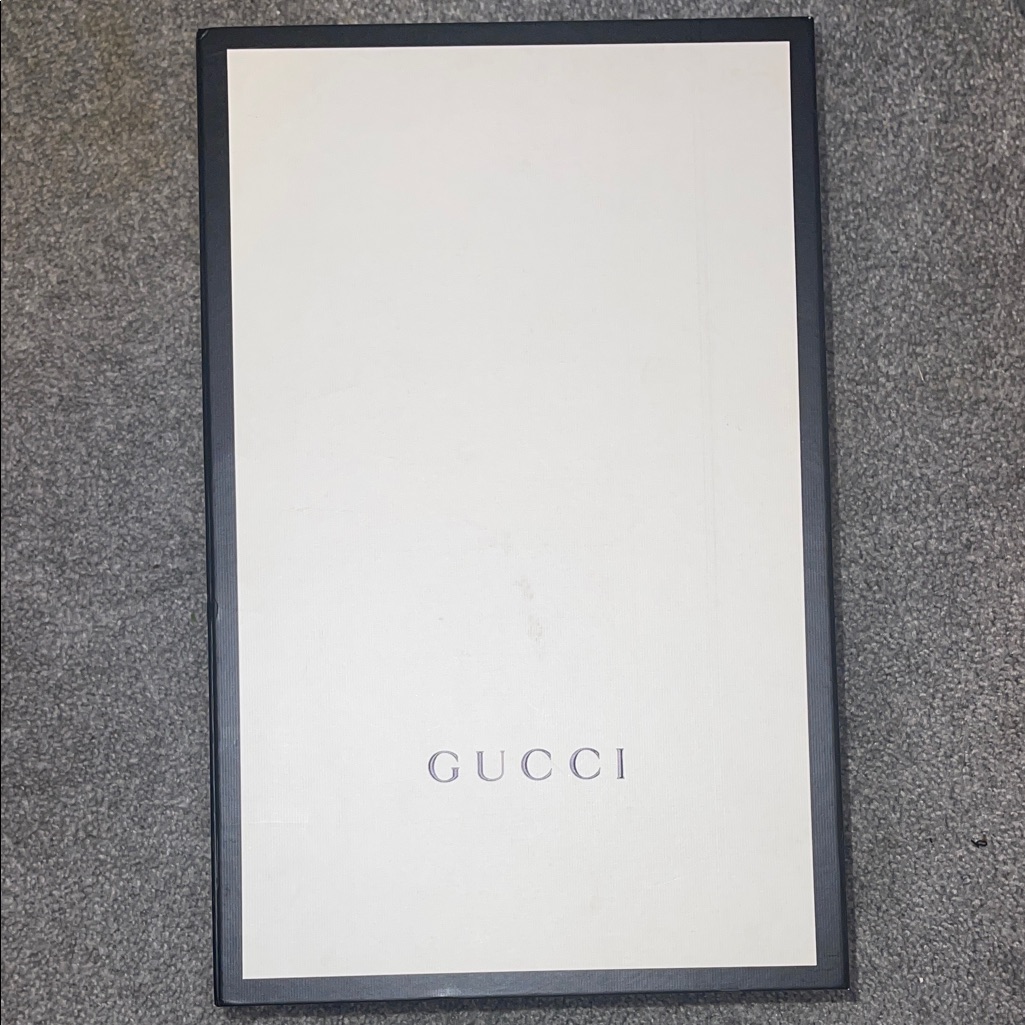 Gucci Large White And Black Purse/Gift Box